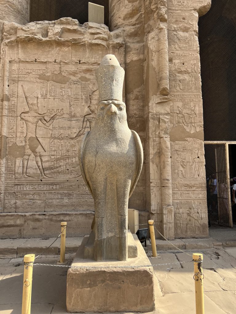 Figura Horus - Templo de Edfu