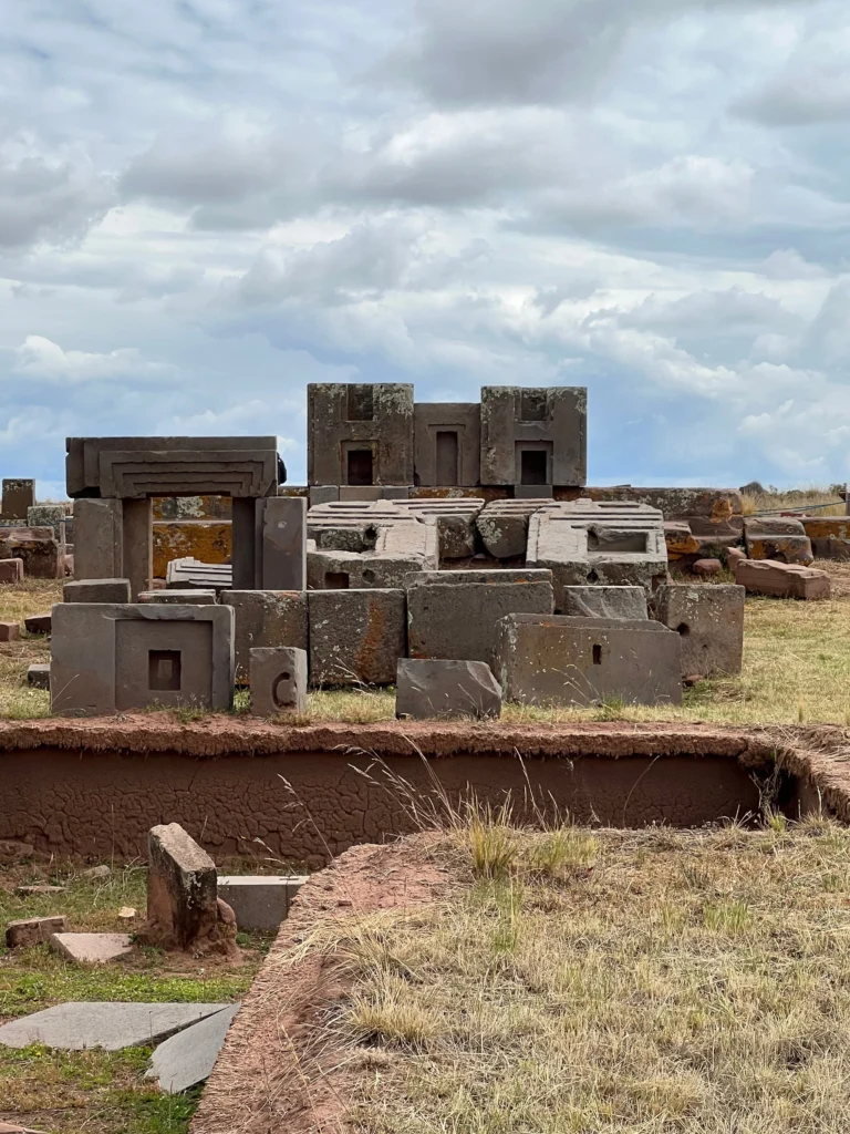 Piedras H - Puma Punku